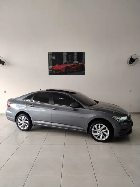 VOLKSWAGEN Jetta 1.4 4P 250 TSI TURBO COMFORTLINE AUTOM�TICO, Foto 2