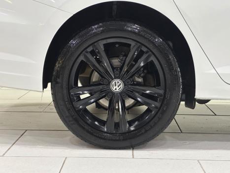 VOLKSWAGEN Jetta 1.4 4P 250 TSI R-LINE AUTOM�TICO, Foto 5