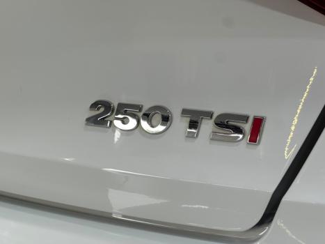 VOLKSWAGEN Jetta 1.4 4P 250 TSI R-LINE AUTOM�TICO, Foto 10