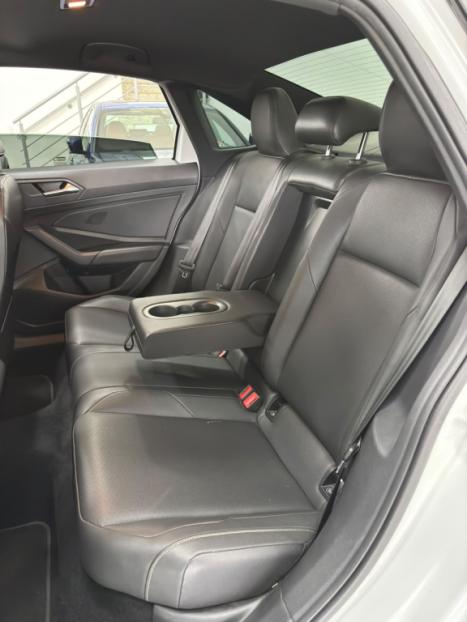 VOLKSWAGEN Jetta 1.4 4P 250 TSI R-LINE AUTOMÁTICO, Foto 9