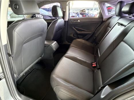 VOLKSWAGEN Jetta 1.4 4P 250 TSI TURBO COMFORTLINE AUTOMÁTICO, Foto 10