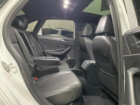 VOLKSWAGEN Jetta 1.4 4P 250 TSI R-LINE AUTOMÁTICO, Foto 29