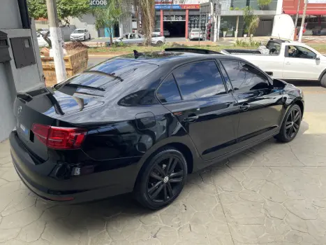 VOLKSWAGEN Jetta 2.0 4P TSI HIGHLINE 211 CV AUTOMÁTICO, Foto 5 VOLKSWAGEN Jetta 2.0 4P TSI HIGHLINE 211 CV AUTOMÁTICO, Foto 5