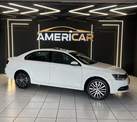 VOLKSWAGEN Jetta 2.0 4P TSI HIGHLINE 211 CV AUTOMÁTICO, Foto 1 VOLKSWAGEN Jetta 2.0 4P TSI HIGHLINE 211 CV AUTOMÁTICO, Foto 1