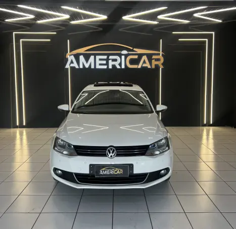 VOLKSWAGEN Jetta 2.0 4P TSI HIGHLINE 211 CV AUTOMÁTICO, Foto 2 VOLKSWAGEN Jetta 2.0 4P TSI HIGHLINE 211 CV AUTOMÁTICO, Foto 2