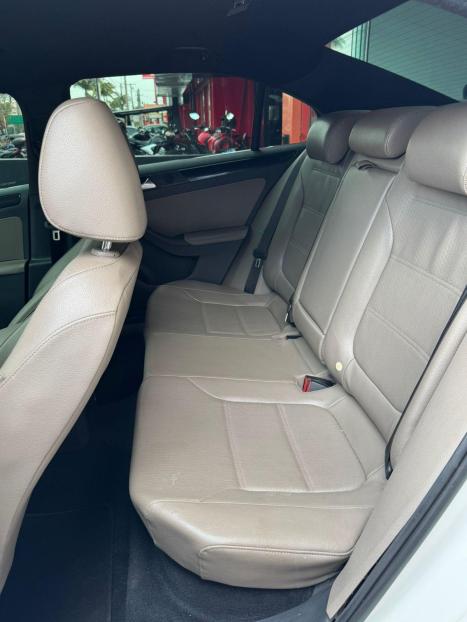 VOLKSWAGEN Jetta 2.0 4P FLEX CONFORTLINE TIPTRONIC AUTOMÁTICO, Foto 8 VOLKSWAGEN Jetta 2.0 4P FLEX CONFORTLINE TIPTRONIC AUTOMÁTICO, Foto 8