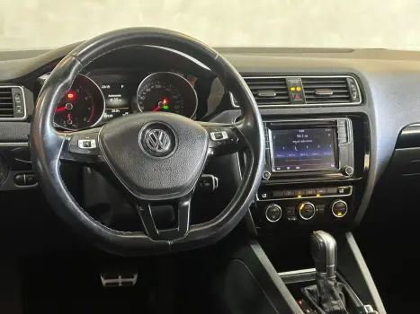 VOLKSWAGEN Jetta 2.0 4P TSI HIGHLINE 211 CV AUTOMÁTICO, Foto 5 VOLKSWAGEN Jetta 2.0 4P TSI HIGHLINE 211 CV AUTOMÁTICO, Foto 5