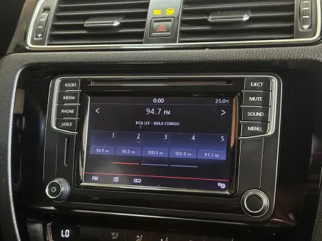 VOLKSWAGEN Jetta 2.0 4P TSI HIGHLINE 211 CV AUTOM�TICO, Foto 8