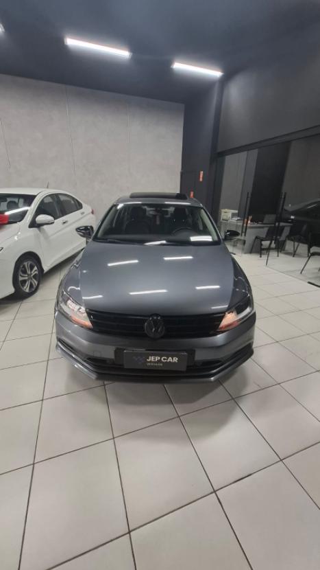 VOLKSWAGEN Jetta 2.0 4P FLEX CONFORTLINE TIPTRONIC AUTOMTICO, Foto 2