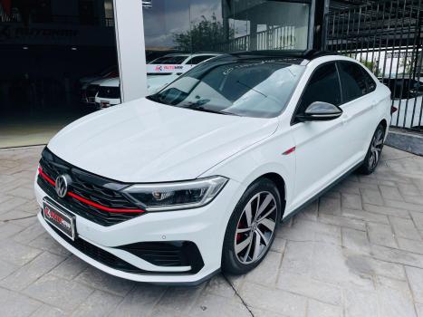 VOLKSWAGEN Jetta 2.0 4P 350 TSI GLI AUTOMÁTICO DSG, Foto 2 VOLKSWAGEN Jetta 2.0 4P 350 TSI GLI AUTOMÁTICO DSG, Foto 2