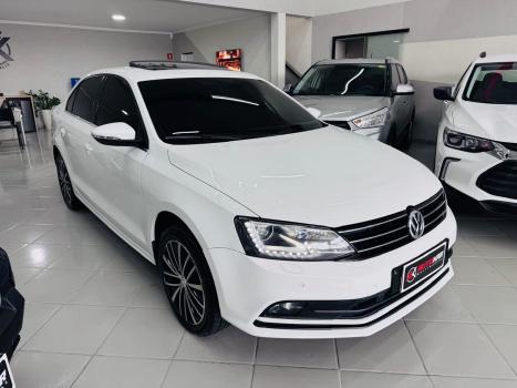 VOLKSWAGEN Jetta 2.0 4P TSI HIGHLINE 211 CV AUTOMÁTICO, Foto 4 VOLKSWAGEN Jetta 2.0 4P TSI HIGHLINE 211 CV AUTOMÁTICO, Foto 4