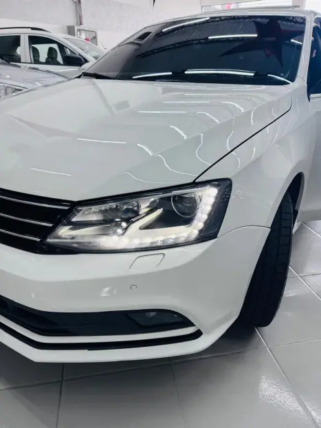 VOLKSWAGEN Jetta 2.0 4P TSI HIGHLINE 211 CV AUTOM�TICO, Foto 10