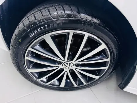 VOLKSWAGEN Jetta 2.0 4P TSI HIGHLINE 211 CV AUTOM�TICO, Foto 18