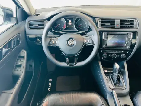 VOLKSWAGEN Jetta 2.0 4P TSI HIGHLINE 211 CV AUTOMTICO, Foto 13