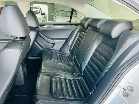 VOLKSWAGEN Jetta 2.0 4P TSI HIGHLINE 211 CV AUTOMTICO, Foto 18