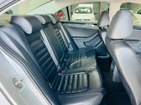 VOLKSWAGEN Jetta 2.0 4P TSI HIGHLINE 211 CV AUTOMTICO, Foto 22