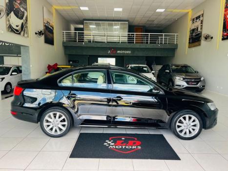 VOLKSWAGEN Jetta 2.0 4P FLEX COMFORTLINE TIPTRONIC AUTOM�TICO, Foto 4