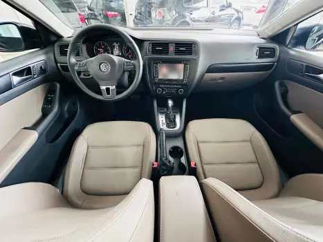 VOLKSWAGEN Jetta 2.0 4P FLEX COMFORTLINE TIPTRONIC AUTOM�TICO, Foto 11