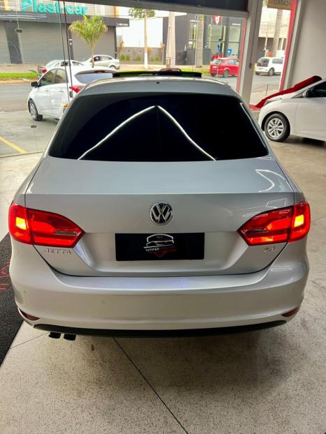 VOLKSWAGEN Jetta 2.0 4P COMFORTLINE TIPTRONIC AUTOM�TICO, Foto 5