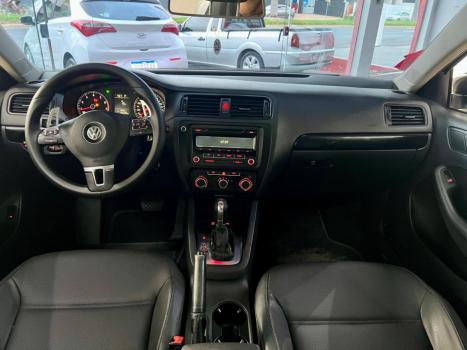 VOLKSWAGEN Jetta 2.0 4P COMFORTLINE TIPTRONIC AUTOM�TICO, Foto 8