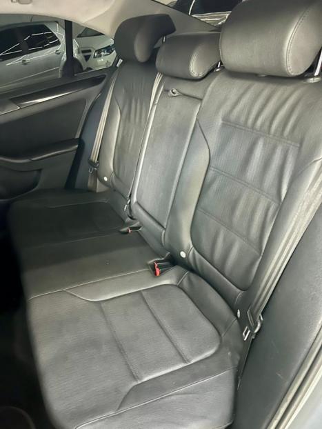 VOLKSWAGEN Jetta 2.0 4P COMFORTLINE TIPTRONIC AUTOM�TICO, Foto 14