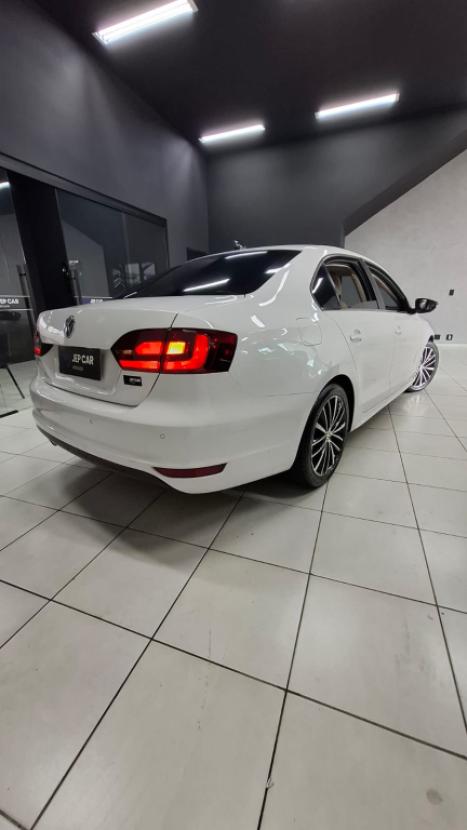 VOLKSWAGEN Jetta 2.0 4P FLEX COMFORTLINE TIPTRONIC AUTOM�TICO, Foto 4