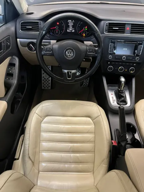 VOLKSWAGEN Jetta 2.0 4P TSI HIGHLINE 200 CV AUTOM�TICO, Foto 6