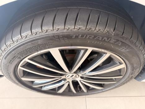 VOLKSWAGEN Jetta 2.0 4P TSI HIGHLINE 211 CV AUTOM�TICO, Foto 10