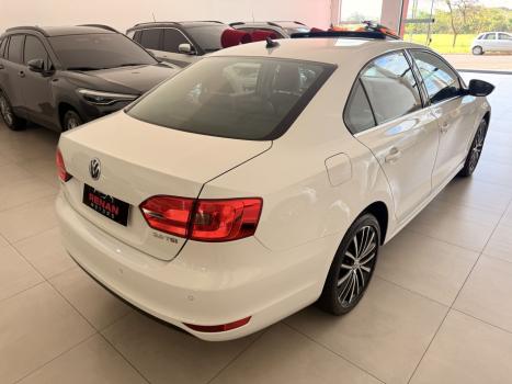 VOLKSWAGEN Jetta 2.0 4P TSI HIGHLINE 211 CV AUTOM�TICO, Foto 2