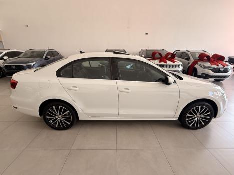 VOLKSWAGEN Jetta 2.0 4P TSI HIGHLINE 211 CV AUTOM�TICO, Foto 14