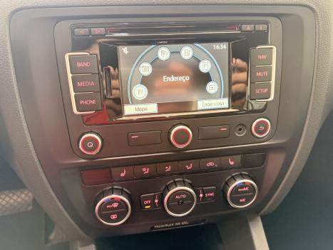 VOLKSWAGEN Jetta 2.0 4P TSI HIGHLINE 211 CV AUTOM�TICO, Foto 13