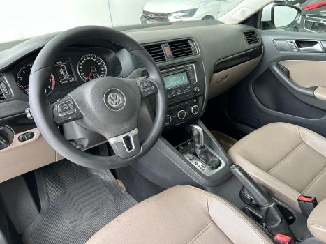 VOLKSWAGEN Jetta 2.0 4P FLEX COMFORTLINE TIPTRONIC AUTOM�TICO, Foto 6