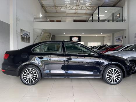 VOLKSWAGEN Jetta 2.0 4P FLEX COMFORTLINE TIPTRONIC AUTOM�TICO, Foto 4