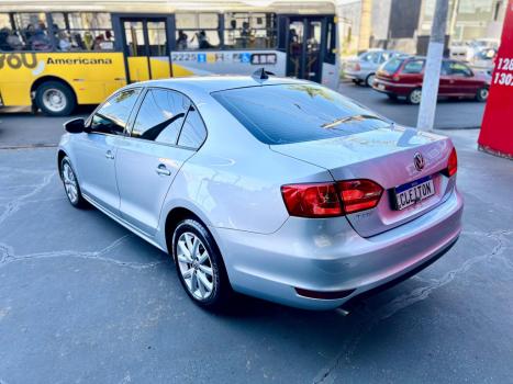 VOLKSWAGEN Jetta 2.0 4P COMFORTLINE TIPTRONIC AUTOM�TICO, Foto 9