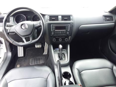 VOLKSWAGEN Jetta 2.0 4P TRENDLINE FLEX AUTOM�TICO, Foto 4