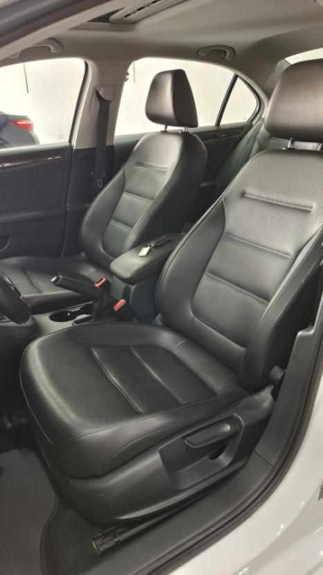 VOLKSWAGEN Jetta 2.0 4P FLEX COMFORTLINE TIPTRONIC AUTOM�TICO, Foto 9