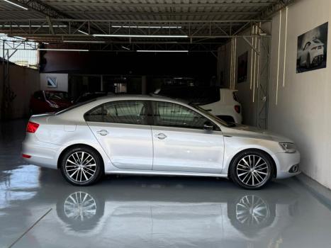 VOLKSWAGEN Jetta 2.0 4P FLEX COMFORTLINE TIPTRONIC AUTOM�TICO, Foto 4