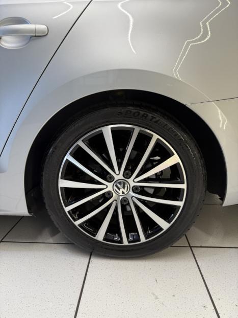 VOLKSWAGEN Jetta 2.0 4P COMFORTLINE FLEX, Foto 9