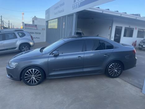 VOLKSWAGEN Jetta 2.0 4P TSI HIGHLINE 211 CV AUTOM�TICO, Foto 4