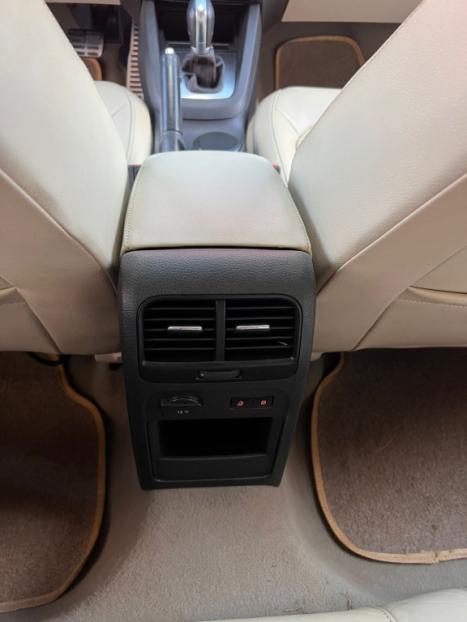 VOLKSWAGEN Jetta 2.0 4P TSI HIGHLINE 200 CV AUTOM�TICO, Foto 9