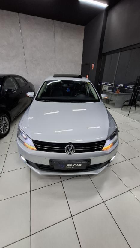 VOLKSWAGEN Jetta 2.0 4P FLEX COMFORTLINE TIPTRONIC AUTOM�TICO, Foto 2