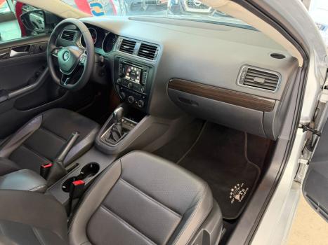 VOLKSWAGEN Jetta 2.0 4P FLEX COMFORTLINE TIPTRONIC AUTOM�TICO, Foto 4