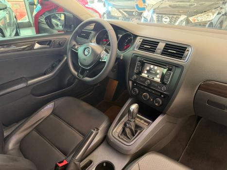 VOLKSWAGEN Jetta 2.0 4P FLEX COMFORTLINE TIPTRONIC AUTOM�TICO, Foto 6