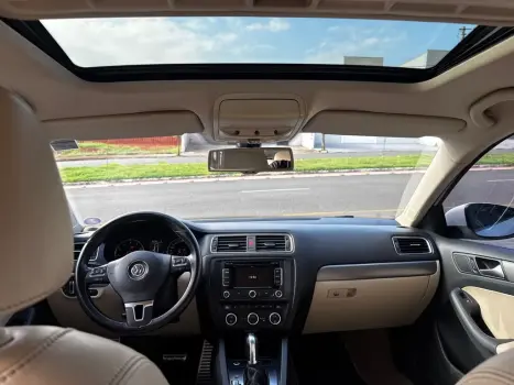 VOLKSWAGEN Jetta 2.0 4P TSI HIGHLINE 211 CV AUTOM�TICO, Foto 15