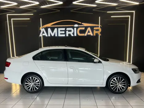 VOLKSWAGEN Jetta 2.0 4P TSI HIGHLINE 211 CV AUTOM�TICO, Foto 2