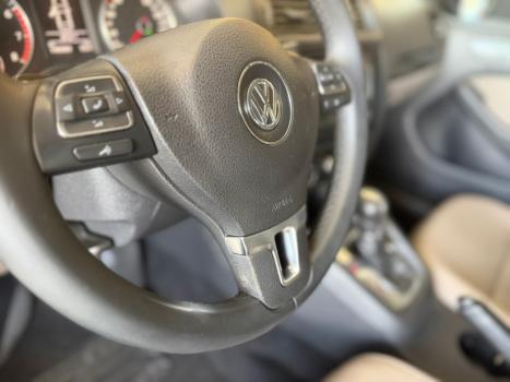 VOLKSWAGEN Jetta 2.0 4P COMFORTLINE TIPTRONIC AUTOM�TICO, Foto 4