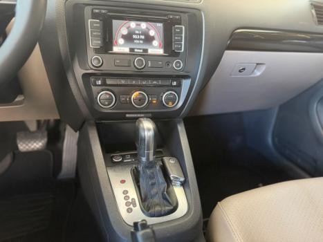 VOLKSWAGEN Jetta 2.0 4P COMFORTLINE TIPTRONIC AUTOM�TICO, Foto 6