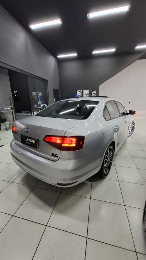 VOLKSWAGEN Jetta 2.0 4P FLEX COMFORTLINE TIPTRONIC AUTOM�TICO, Foto 4