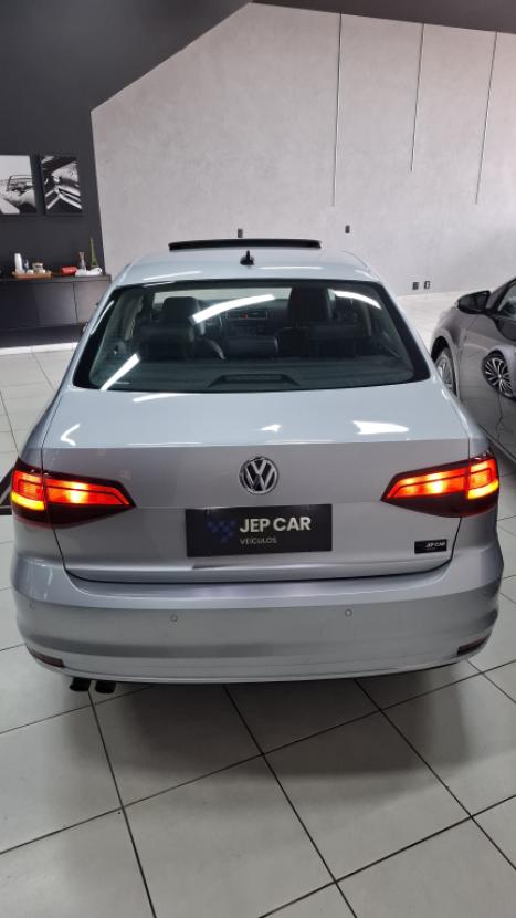 VOLKSWAGEN Jetta 2.0 4P FLEX COMFORTLINE TIPTRONIC AUTOM�TICO, Foto 5