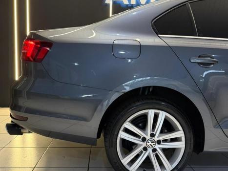 VOLKSWAGEN Jetta 2.0 4P TSI HIGHLINE 211 CV AUTOM�TICO, Foto 4